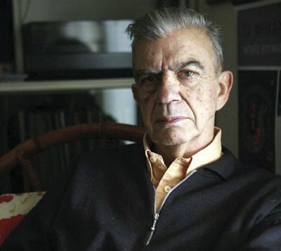 Κουμανταρέας, Μένης